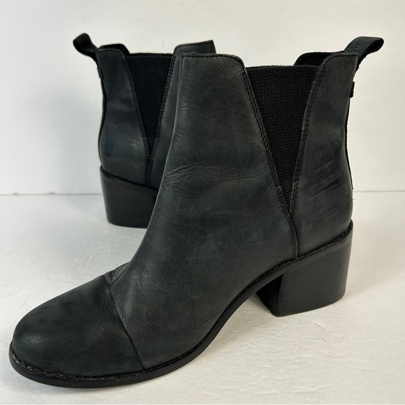 Toms Black Leather Ankle Booties 8.5 - Picture 3 of 9
